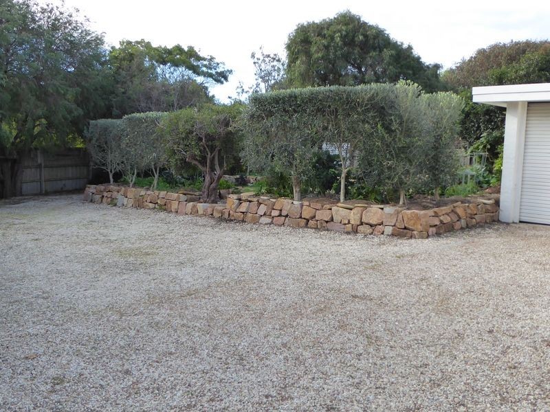 5 Larkins Place, Lake Tyers Beach VIC 3909