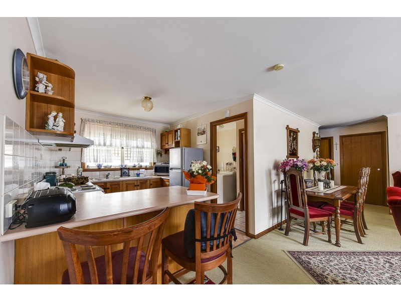 2/9 Bills Street, Lakes Entrance VIC 3909