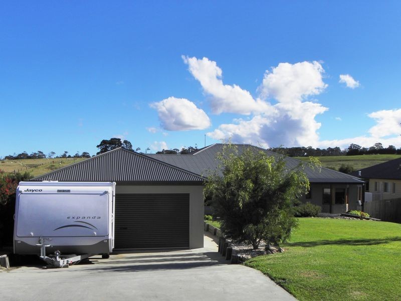 28 Norman Court, Lakes Entrance VIC 3909