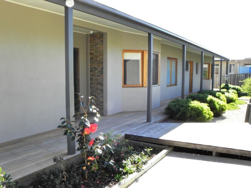 28 Norman Court, Lakes Entrance VIC 3909