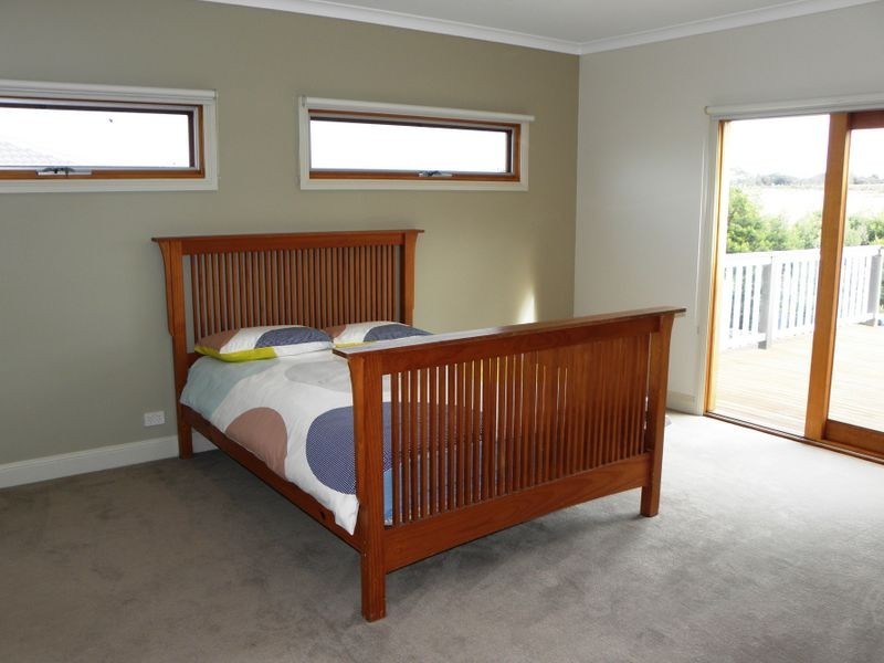 28 Norman Court, Lakes Entrance VIC 3909