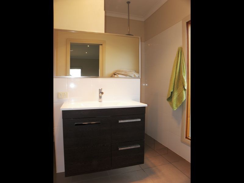 28 Norman Court, Lakes Entrance VIC 3909