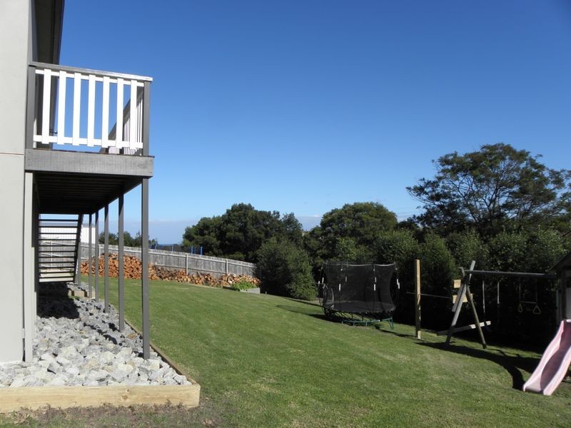 28 Norman Court, Lakes Entrance VIC 3909