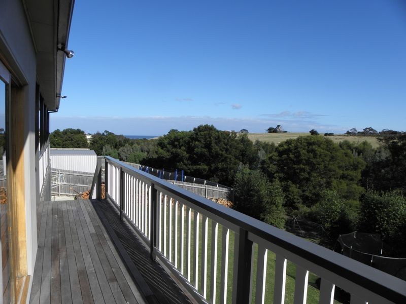 28 Norman Court, Lakes Entrance VIC 3909