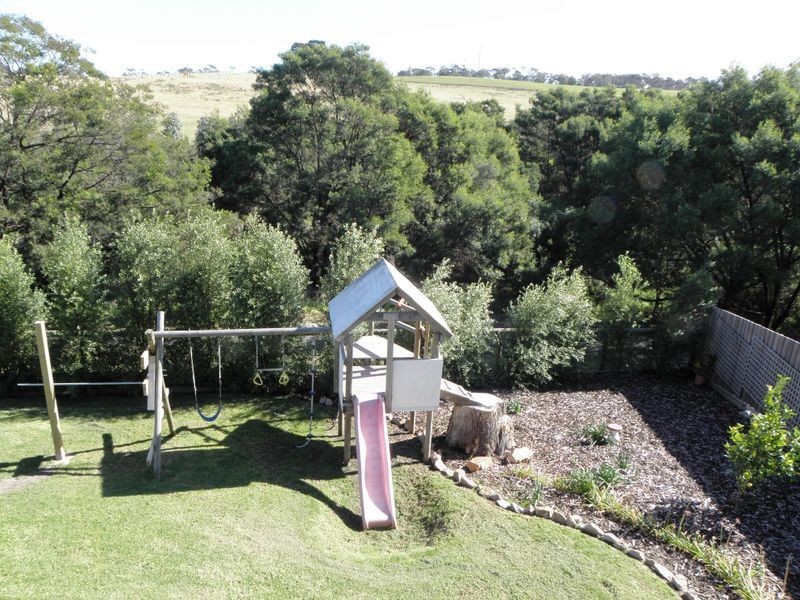 28 Norman Court, Lakes Entrance VIC 3909