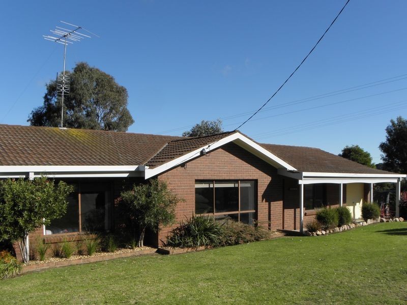 2 New Street, Lakes Entrance VIC 3909