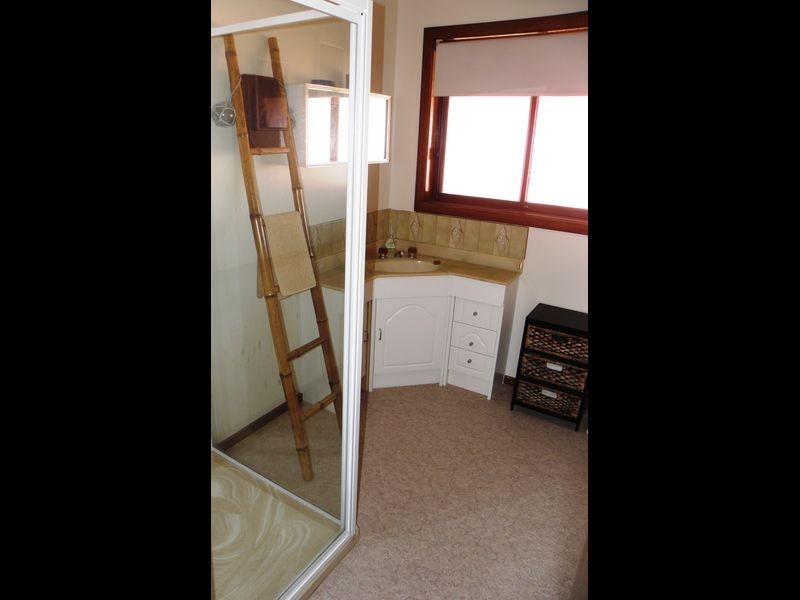 2 New Street, Lakes Entrance VIC 3909