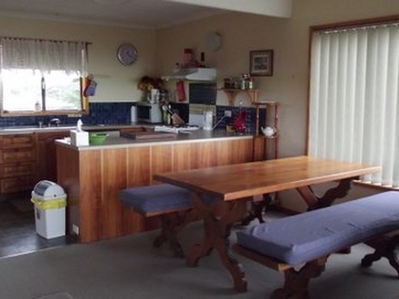 58 Hazel Road, Lakes Entrance VIC 3909