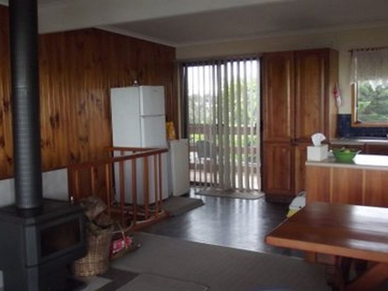 58 Hazel Road, Lakes Entrance VIC 3909