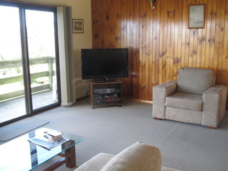 58 Hazel Road, Lakes Entrance VIC 3909