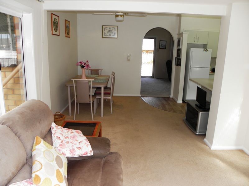 6 Macrae Court, Lakes Entrance VIC 3909