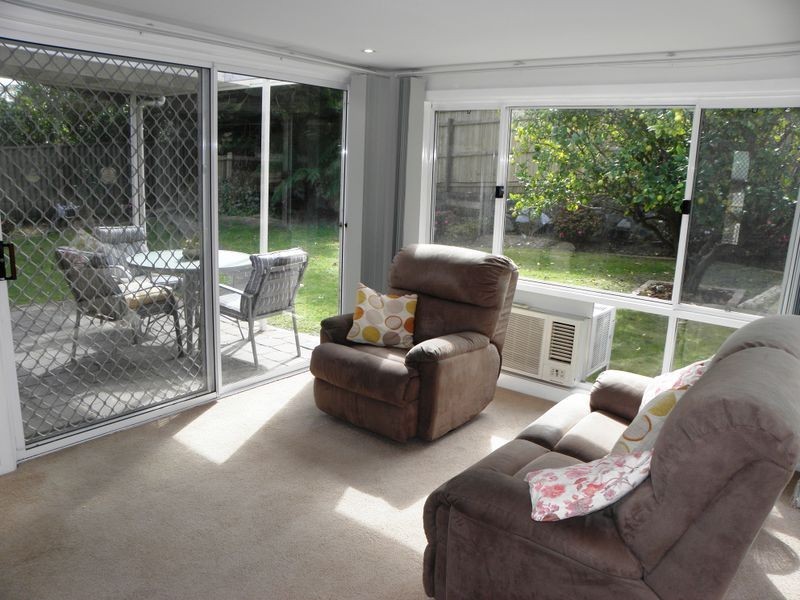 6 Macrae Court, Lakes Entrance VIC 3909