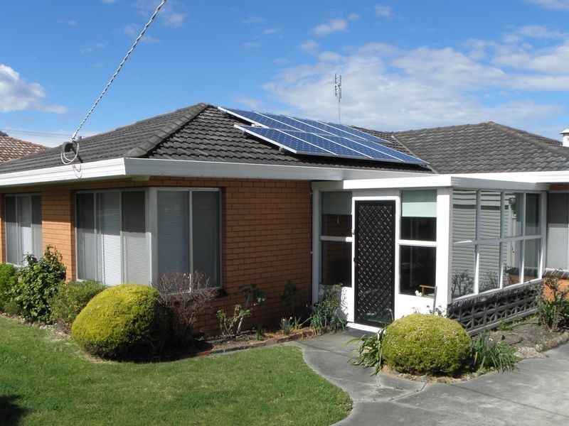 15 Capes Road, Lakes Entrance VIC 3909