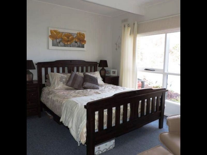 75 Capes Road, Lakes Entrance VIC 3909