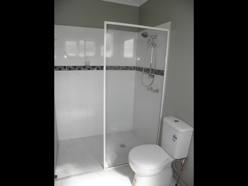 75 Capes Road, Lakes Entrance VIC 3909