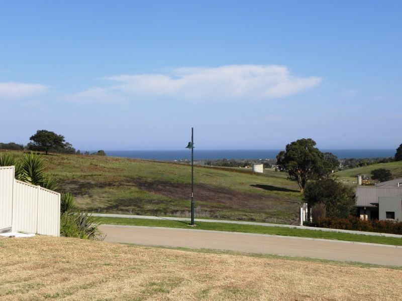 15 Riviera Court, Lakes Entrance VIC 3909