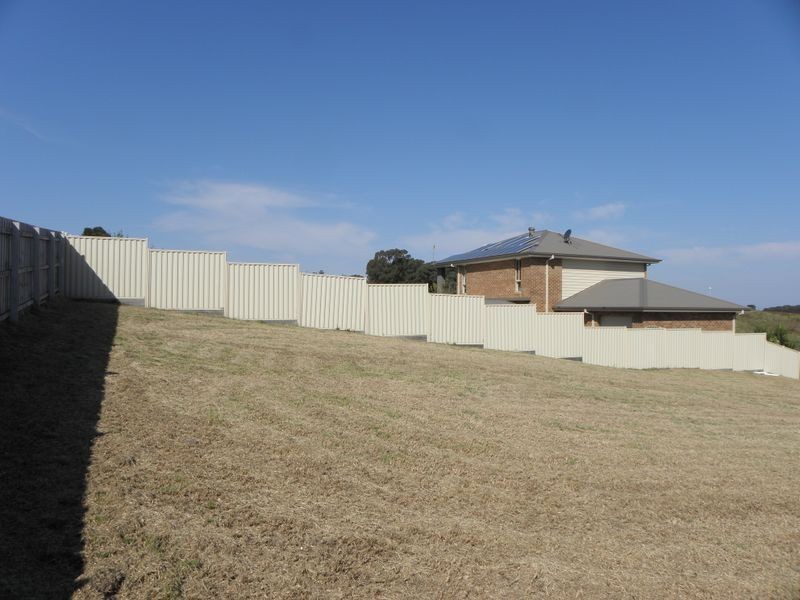 15 Riviera Court, Lakes Entrance VIC 3909