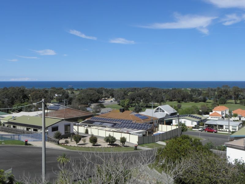 7 Merindah Court, Lakes Entrance VIC 3909