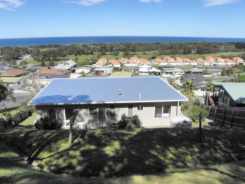 7 Merindah Court, Lakes Entrance VIC 3909