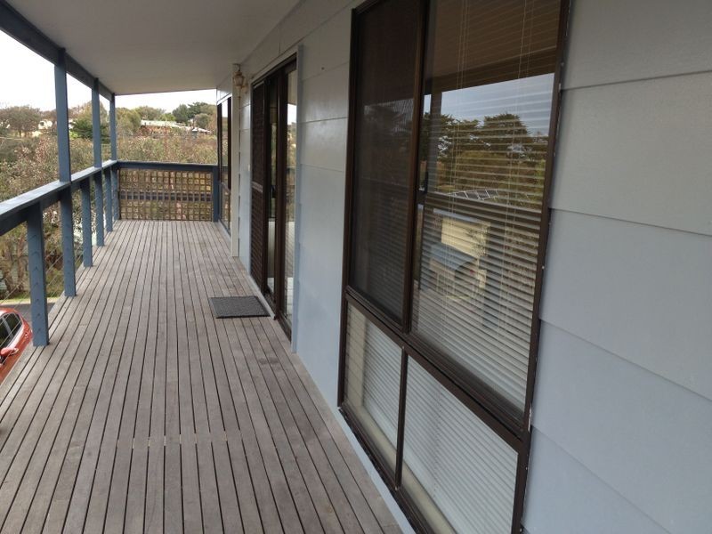 17 Cross Street, Lake Tyers Beach VIC 3909