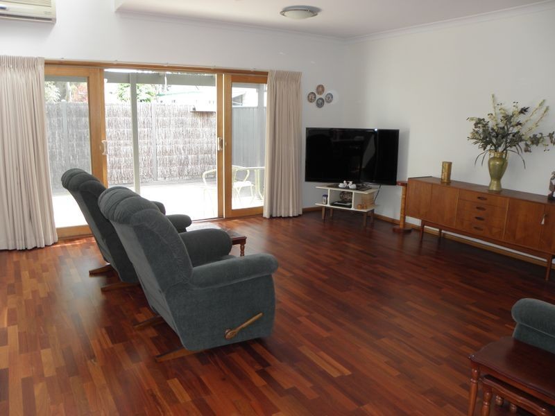 2/35 Church Street, Lakes Entrance VIC 3909