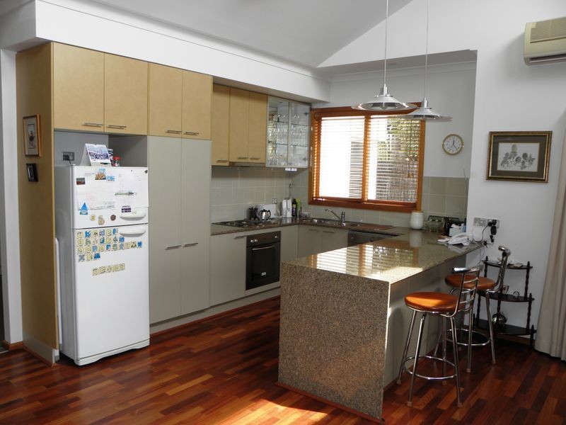 2/35 Church Street, Lakes Entrance VIC 3909