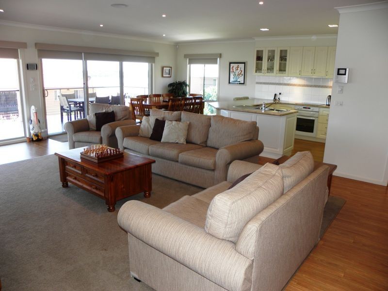 12 Davernport Drive, Lake Tyers Beach VIC 3909