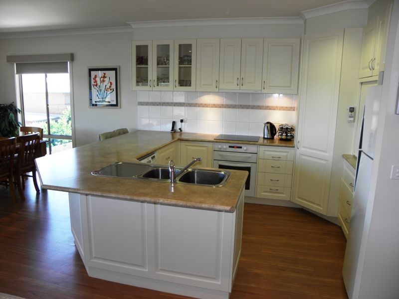 12 Davernport Drive, Lake Tyers Beach VIC 3909