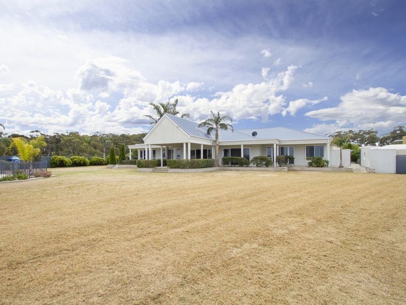 129 Palmers Road, Lakes Entrance VIC 3909