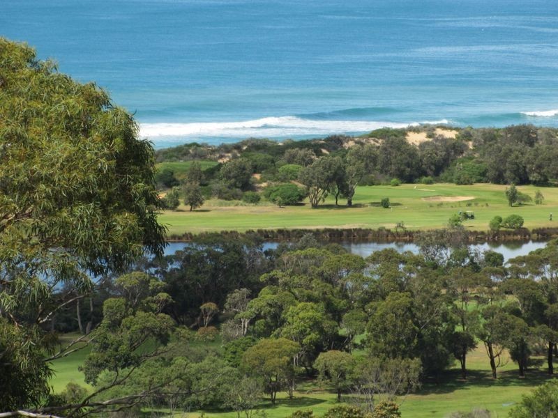 49 Oceanview Parade, Lakes Entrance VIC 3909