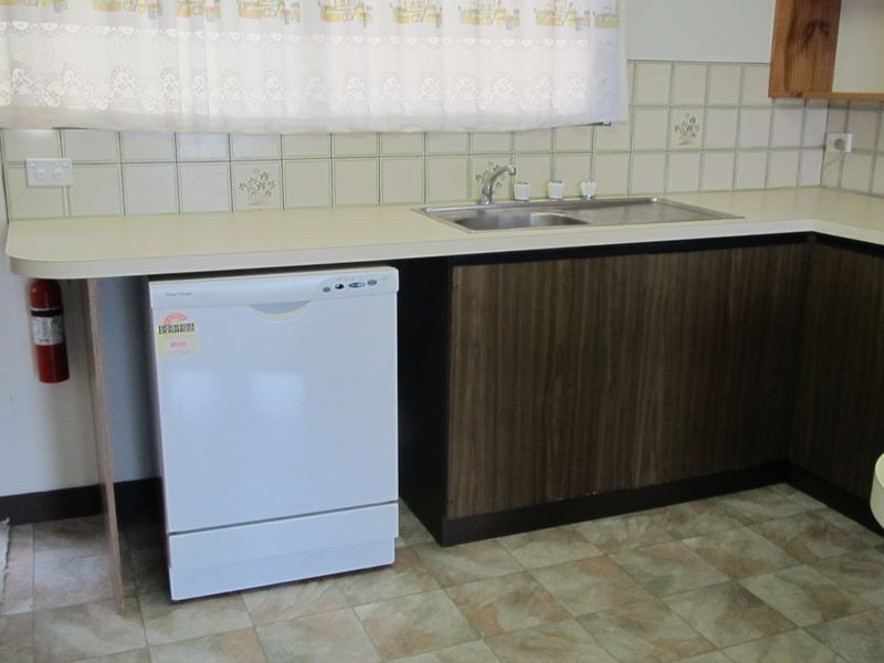 49 Oceanview Parade, Lakes Entrance VIC 3909