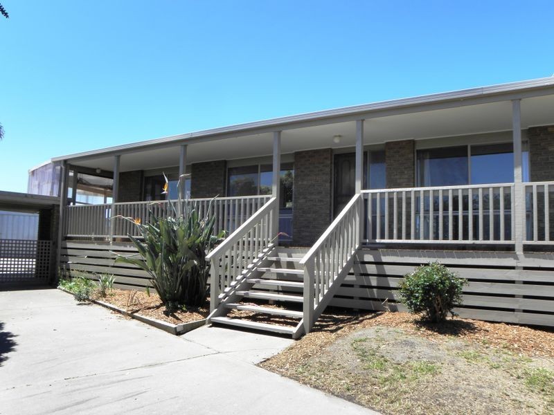 3 Ewing Court, Lakes Entrance VIC 3909