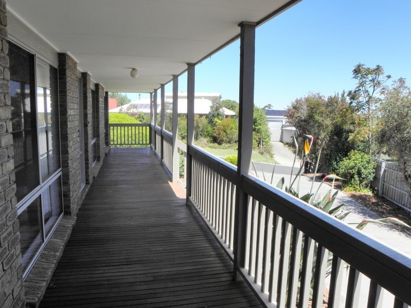 3 Ewing Court, Lakes Entrance VIC 3909