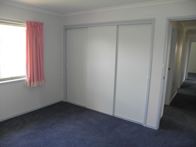 3 Ewing Court, Lakes Entrance VIC 3909