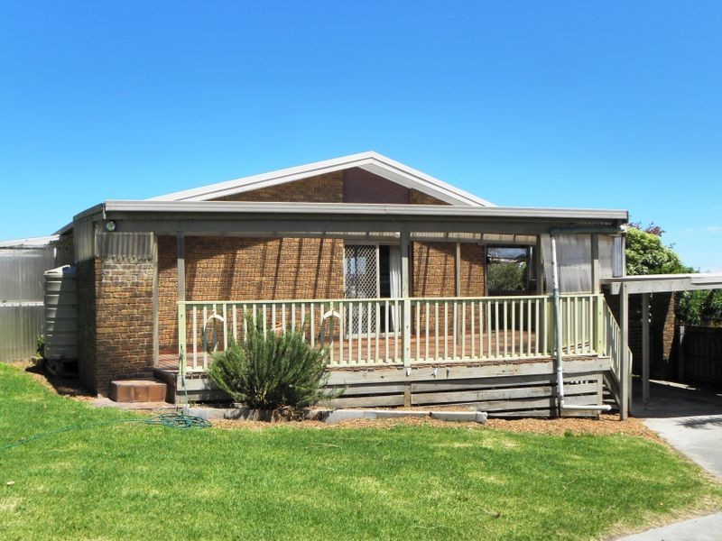 3 Ewing Court, Lakes Entrance VIC 3909