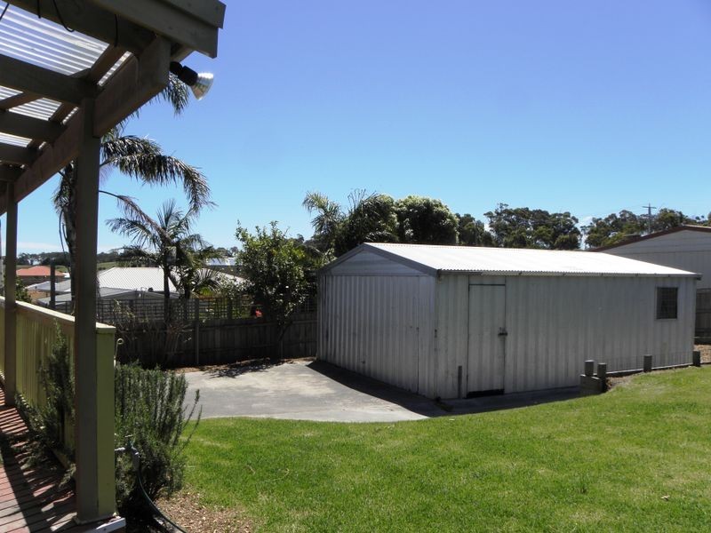 3 Ewing Court, Lakes Entrance VIC 3909