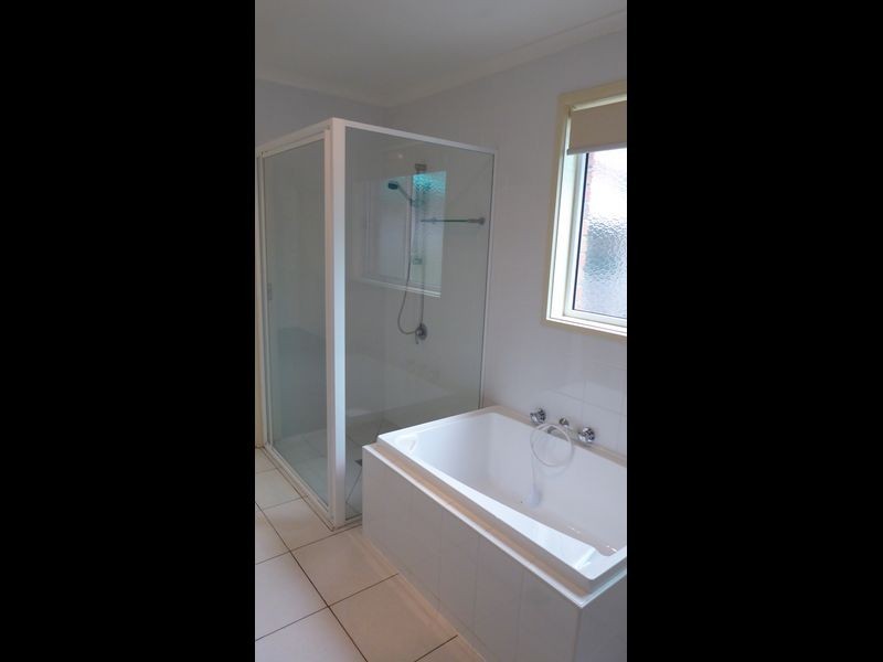 2/36 Bronsdon Street, Lakes Entrance VIC 3909