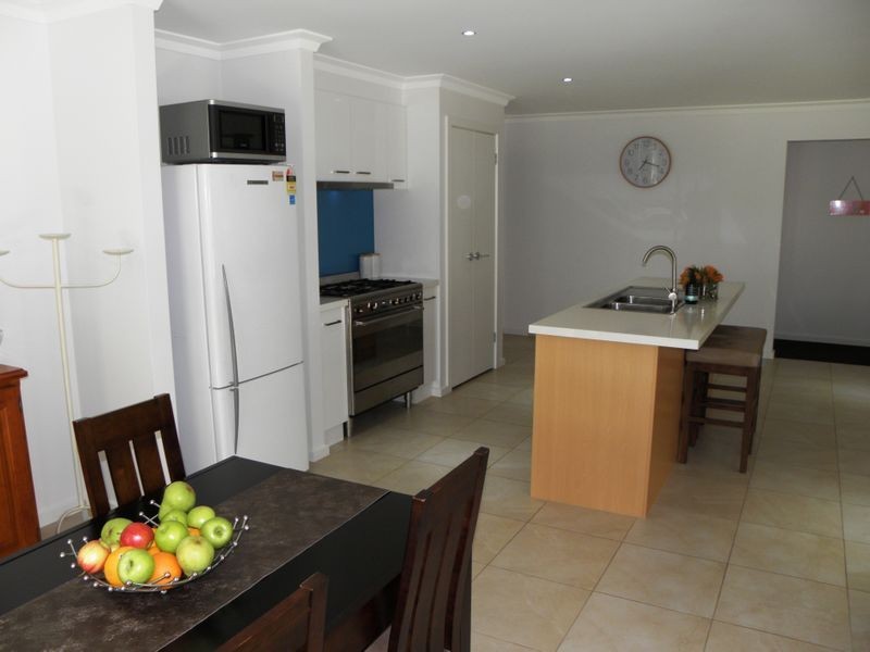 71B Hazel Road, Kalimna VIC 3909