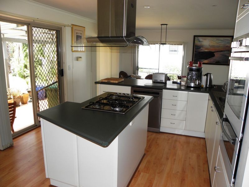 56 Nautilus Way, Lakes Entrance VIC 3909