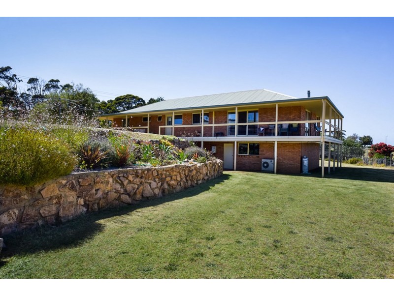 107 Palmers Road, Lakes Entrance VIC 3909
