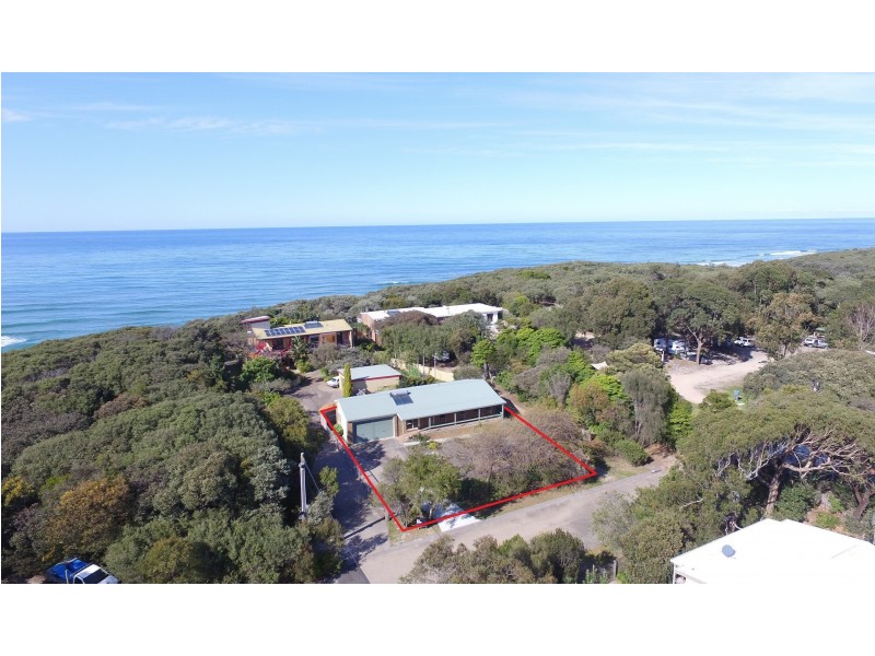 1A Larkins Place, Lake Tyers Beach VIC 3909