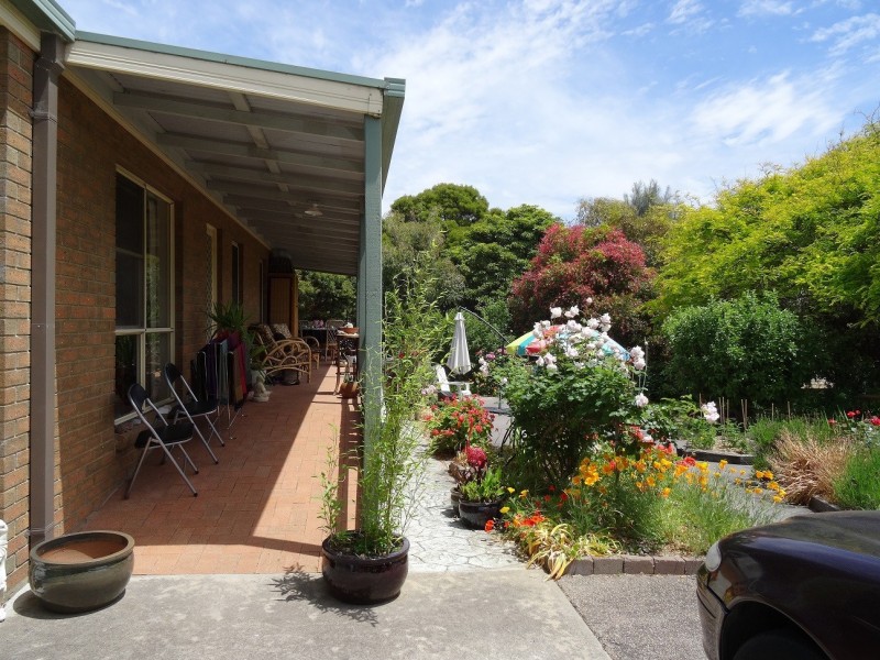 1A Larkins Place, Lake Tyers Beach VIC 3909
