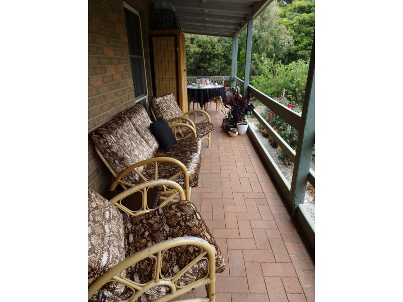 1A Larkins Place, Lake Tyers Beach VIC 3909