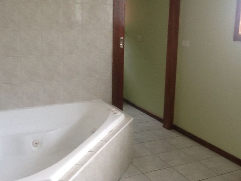 2/87 Lake Bunga Beach Road, Lakes Entrance VIC 3909