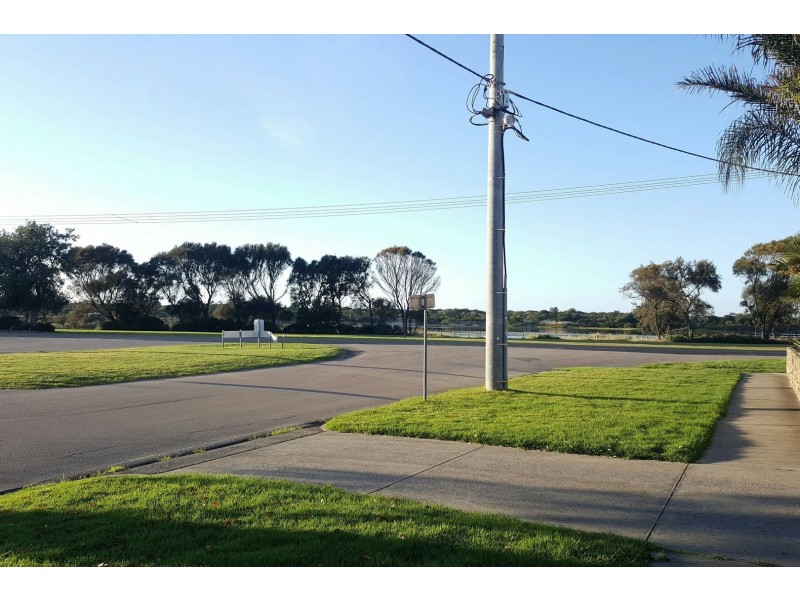 3 Whiters Street, Lakes Entrance VIC 3909