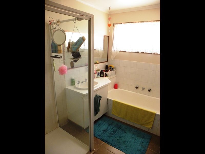 19 Uplands Avenue, Lakes Entrance VIC 3909