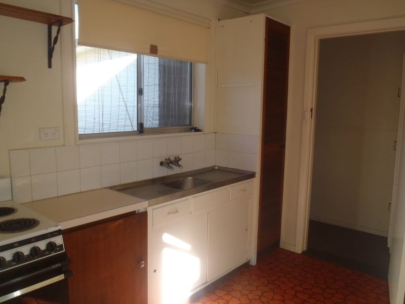 6 Fish Street, Lakes Entrance VIC 3909