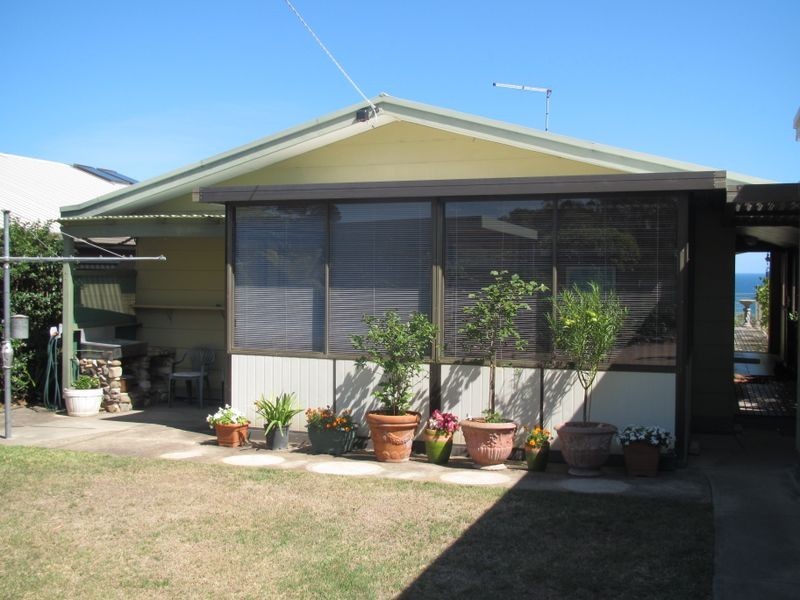 30 Oceanview Parade, Lakes Entrance VIC 3909