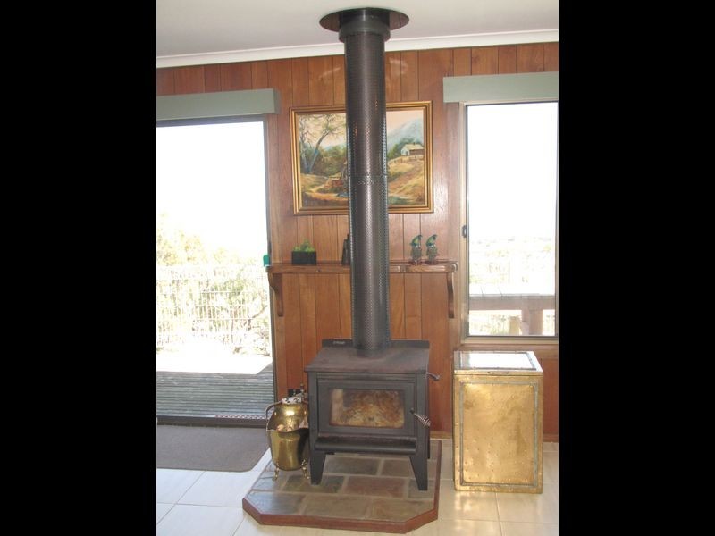 30 Oceanview Parade, Lakes Entrance VIC 3909