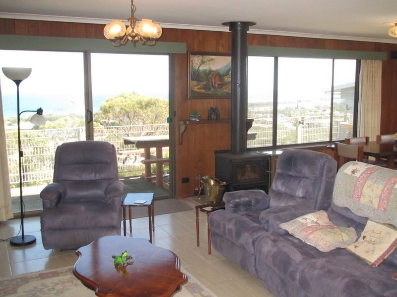 30 Oceanview Parade, Lakes Entrance VIC 3909